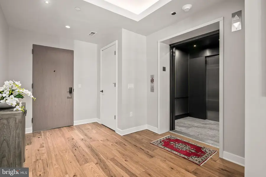 1781 N Pierce St #802, Arlington, VA 22209 - #2