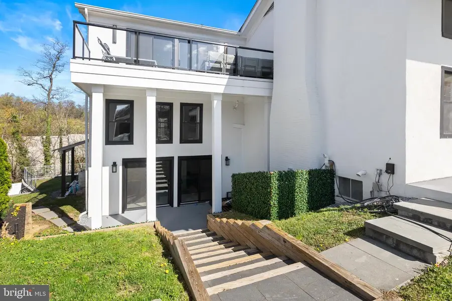 2100 S Pierce St, Arlington, VA 22202 - #2