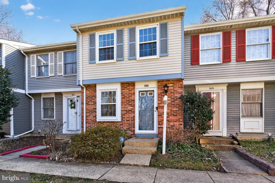 1604 10th St S, Arlington, VA 22204 - #2
