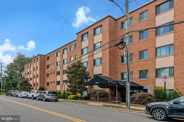 1300 S Arlington Ridge Rd #718, ARLINGTON, VA 22202