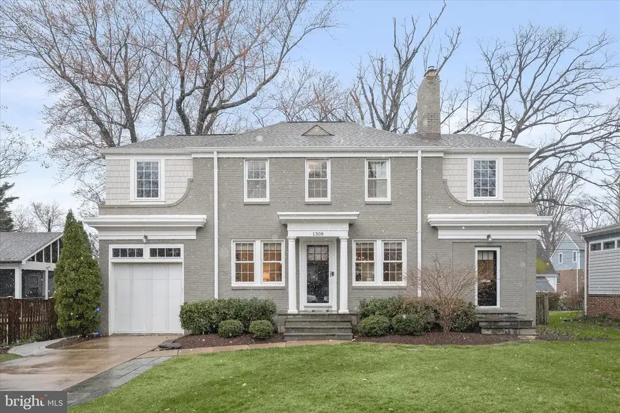 1308 N Illinois St, Arlington, VA 22205 - #2