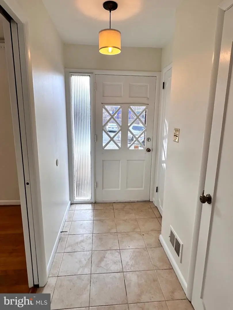 922 S George Mason Dr, Arlington, VA 22204 - #2