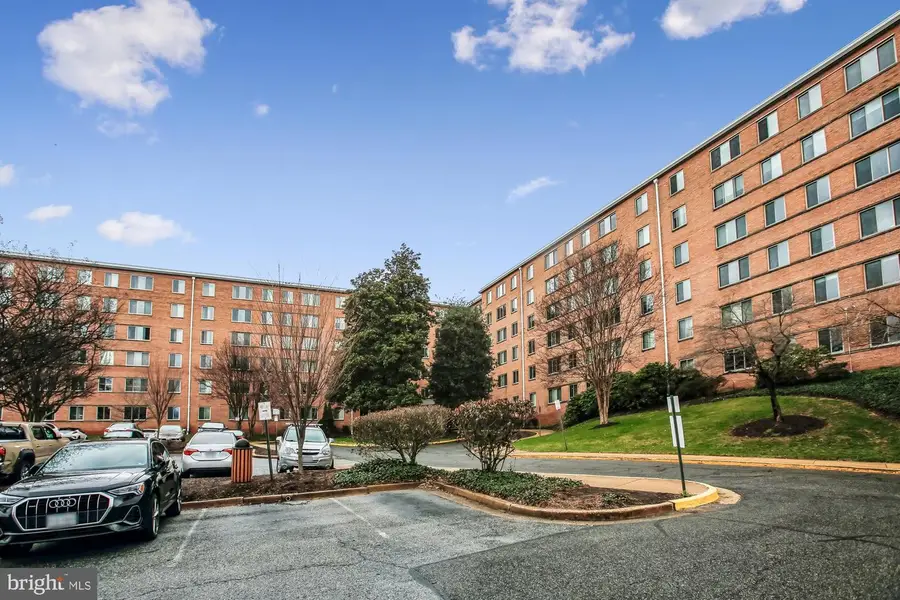 3000 Spout Run Pkwy #b203, Arlington, VA 22201 - #2