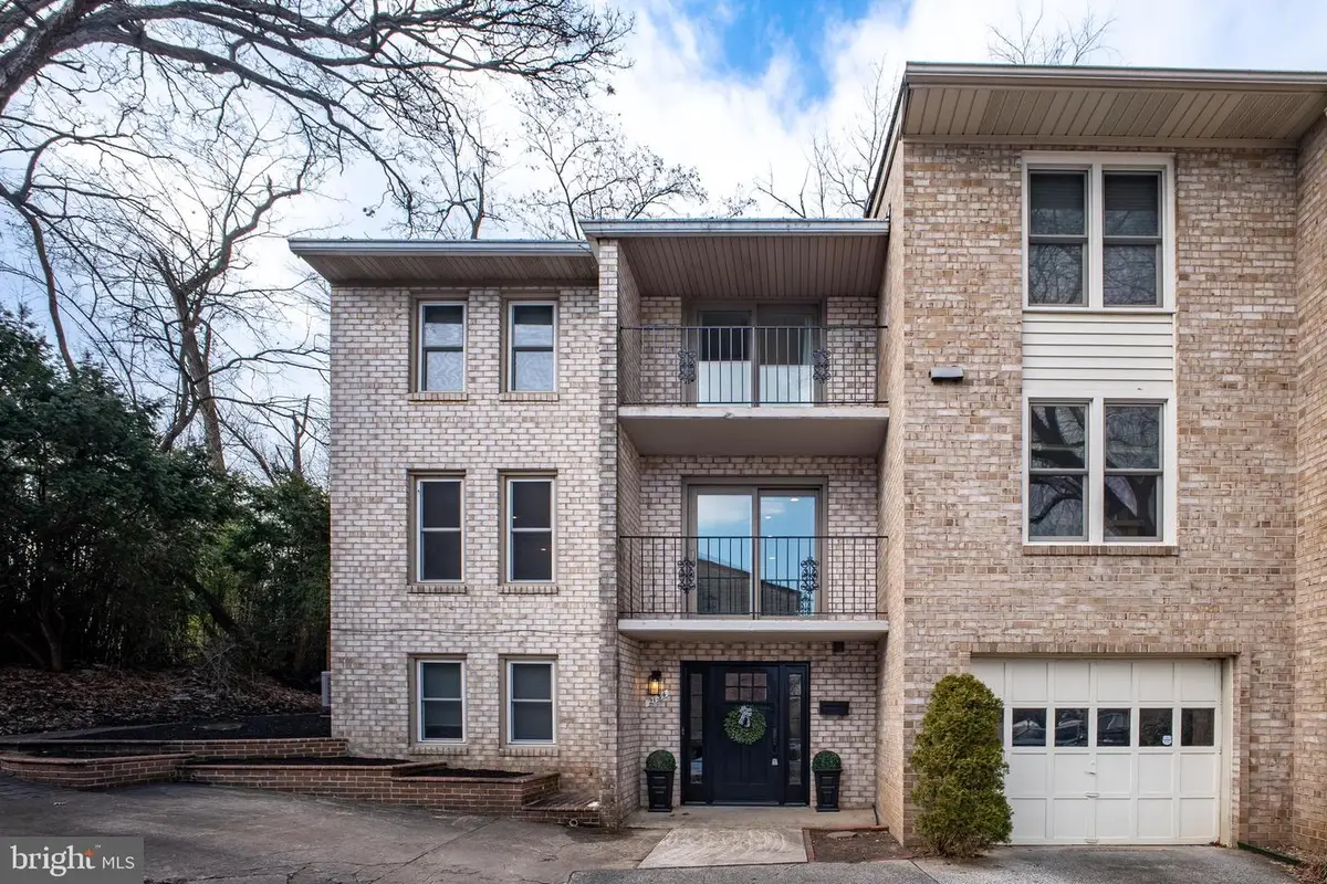 2134 Military Rd, Arlington, VA 22207 - #1