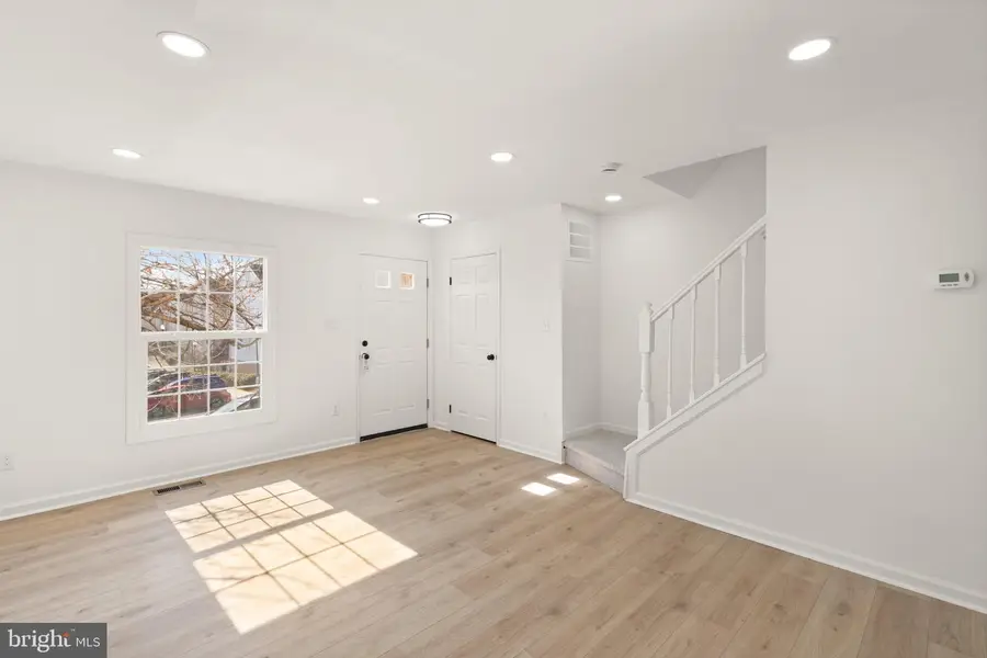 5017 9th St S, Arlington, VA 22204 - #3