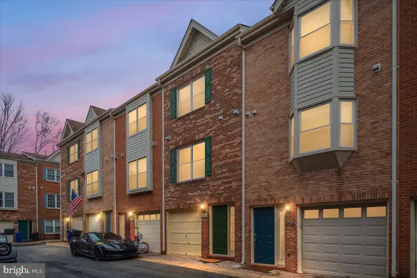 1802-e 9th St S, ARLINGTON, VA 22204