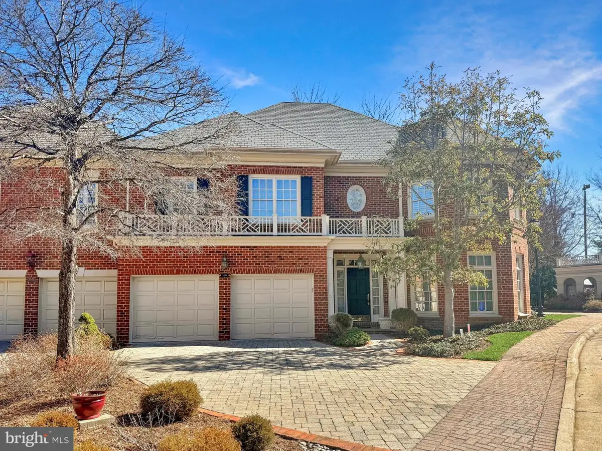 3811 N Randolph Ct, Arlington, VA 22207 - #1