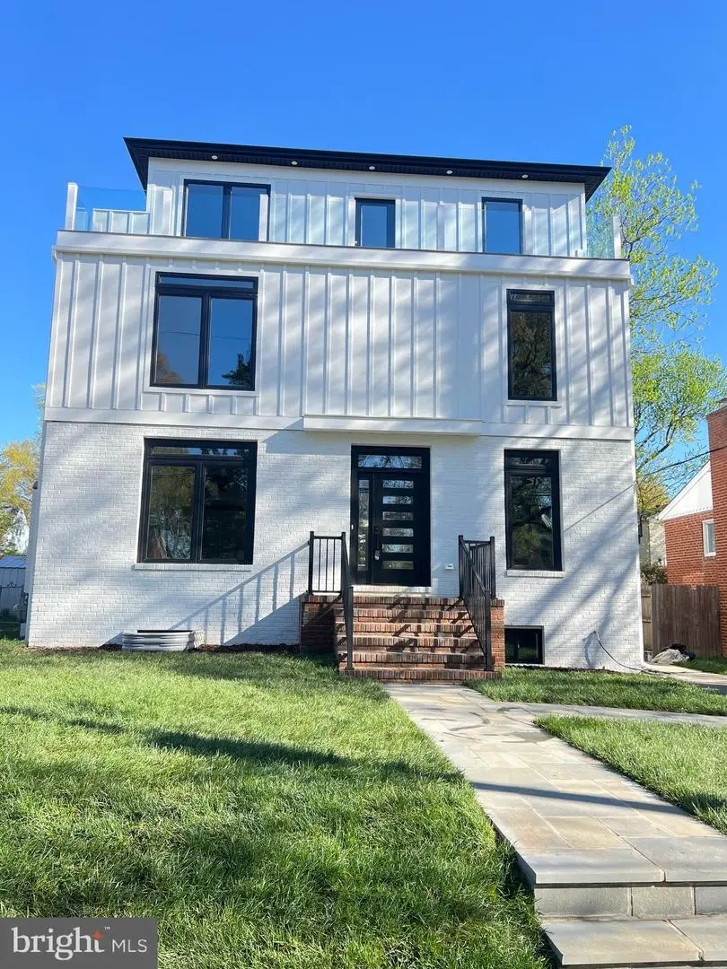 5709 5th St S, Arlington, VA 22204 - #2