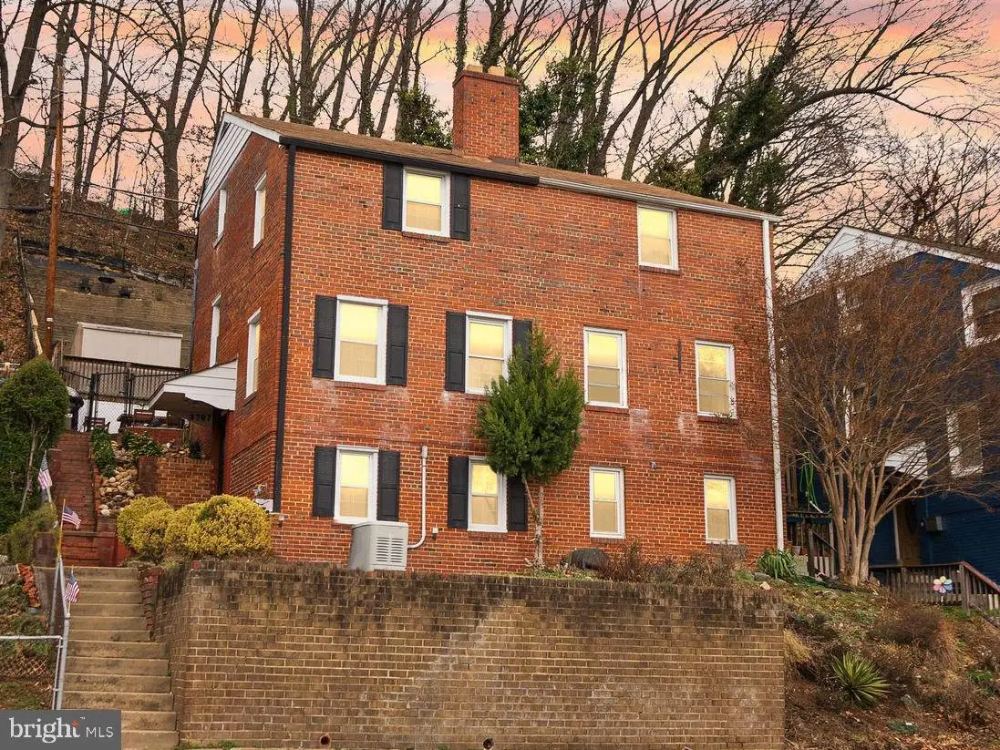 3707 Kemper Rd, Arlington, VA 22206 - #1