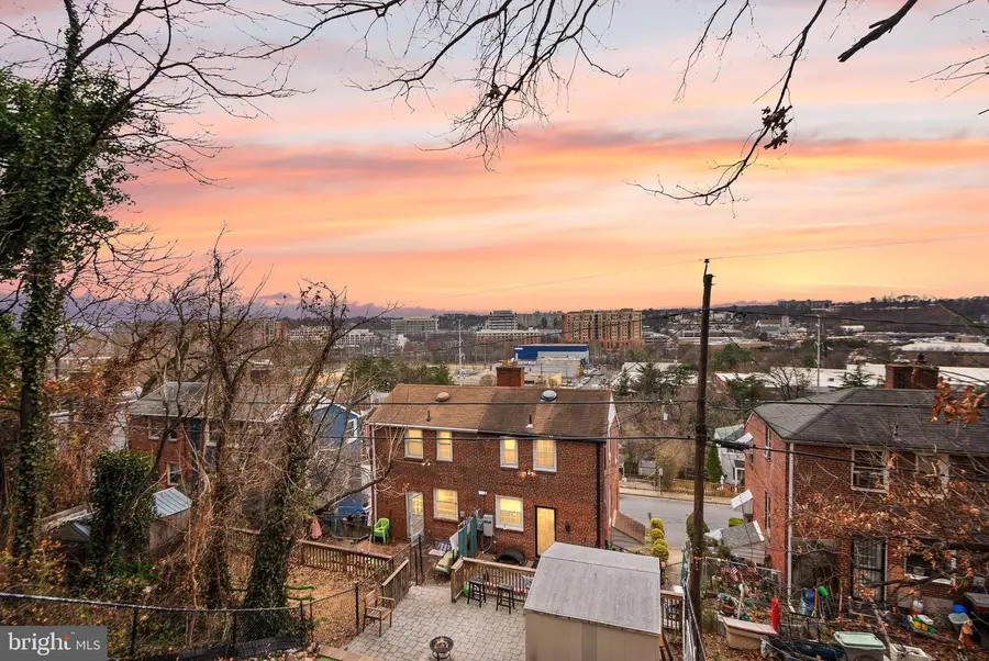 3707 Kemper Rd, Arlington, VA 22206 - #2