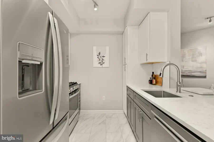 1021 N Garfield St #532, Arlington, VA 22201 - #3