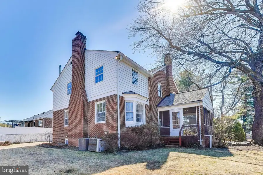 5899 2nd St S, Arlington, VA 22204 - #3