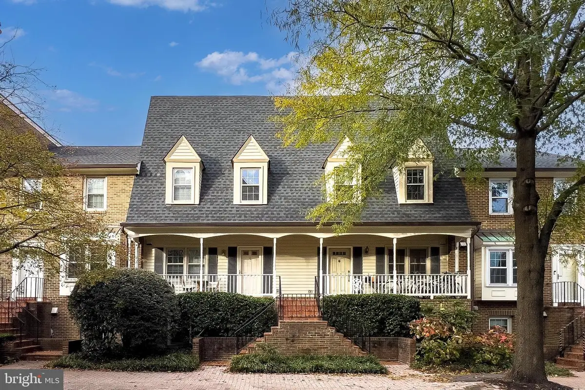 4221 11th St N #1, Arlington, VA 22201 - #1