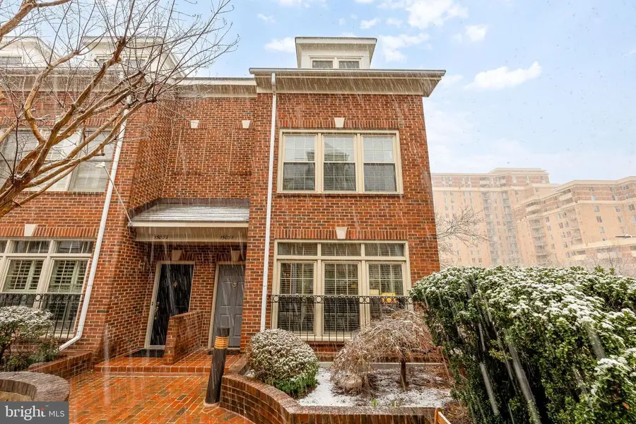 1503-f N Colonial Ter, Arlington, VA 22209 - #2