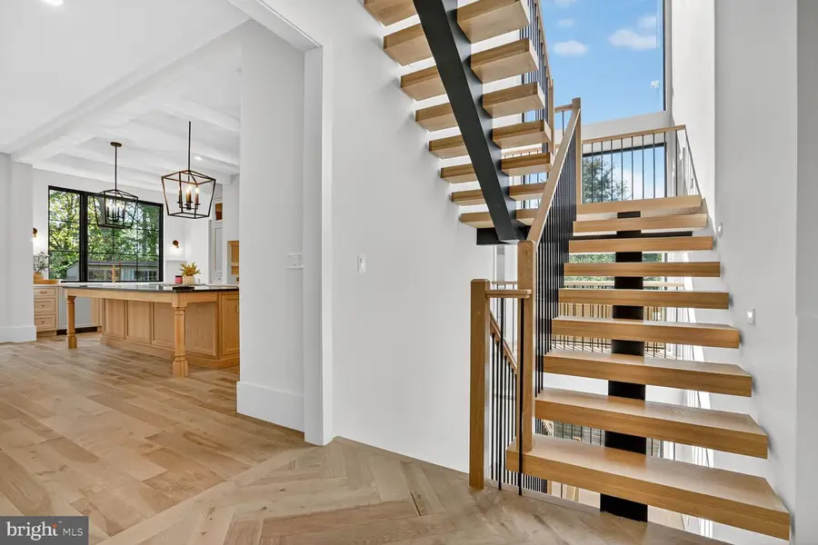 1615 N Wakefield St, Arlington, VA 22207 - #3