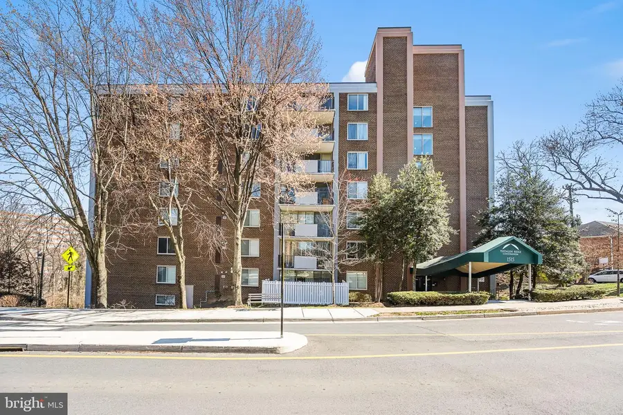 1515 S Arlington Ridge Rd #703, Arlington, VA 22202 - #2