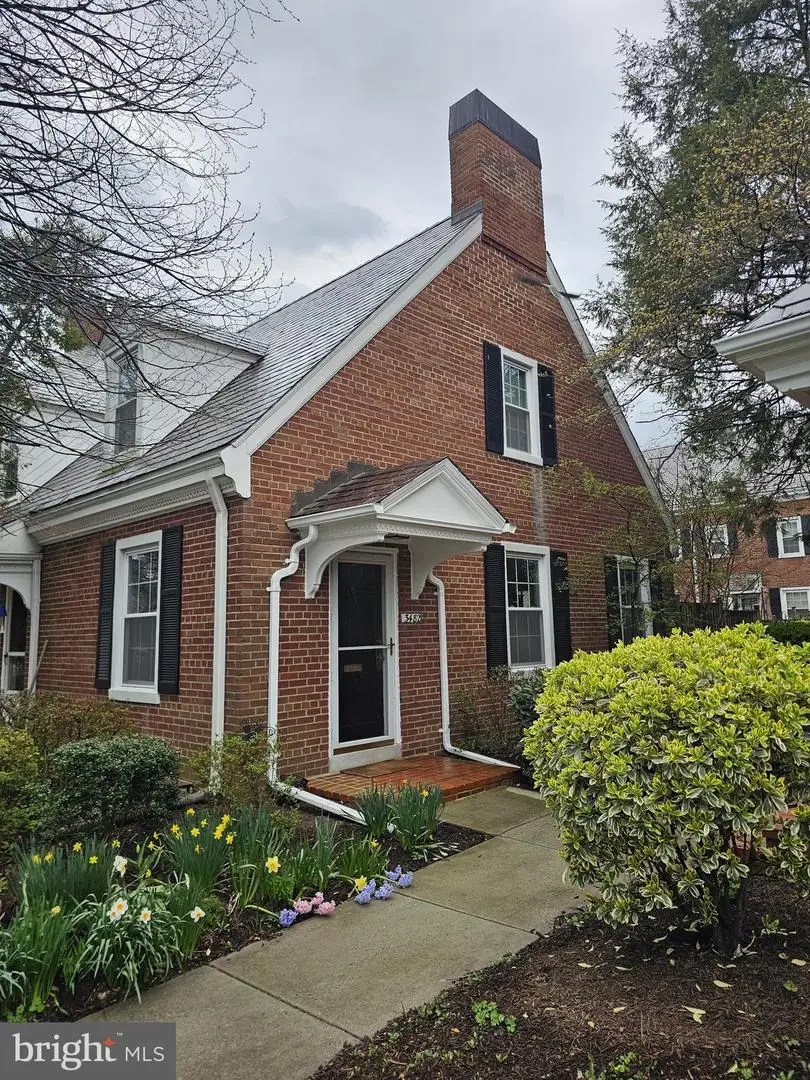 3482 S Utah St, Arlington, VA 22206 - #1