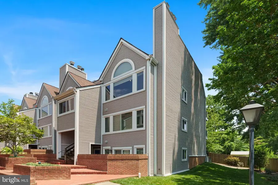 5560 Langston Blvd #63-e, Arlington, VA 22207 - #2