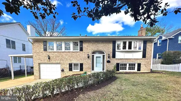 306 S Pershing Dr, ARLINGTON, VA 22204