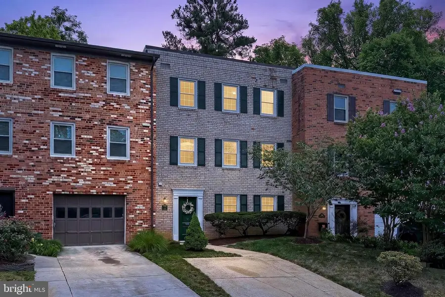 19 S Abingdon St, Arlington, VA 22204 - #2