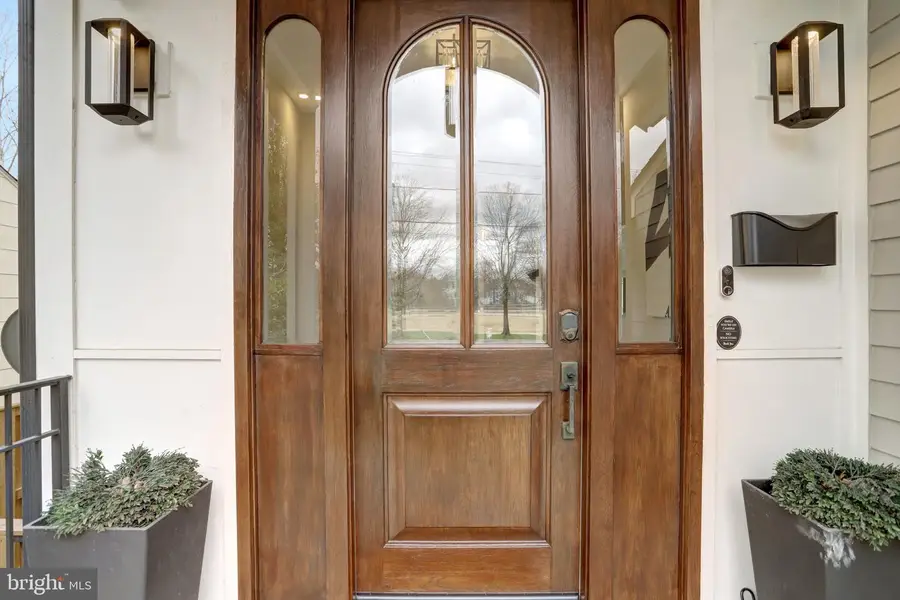 710 N Highland St, Arlington, VA 22201 - #2