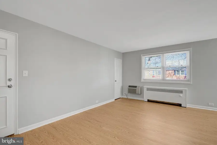 206 N Trenton St #206-2, Arlington, VA 22203 - #3