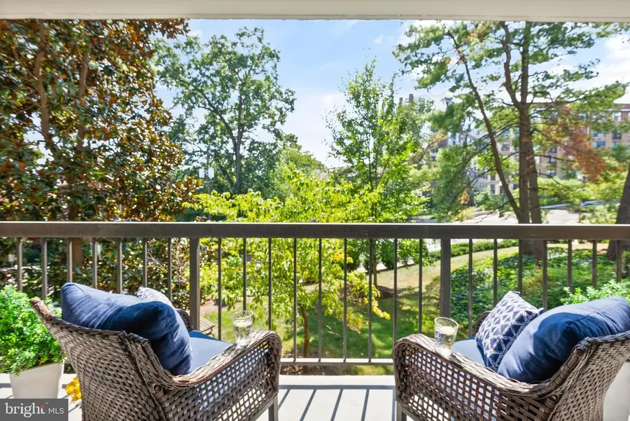 1401 N Rhodes St #102, Arlington, VA 22209 - #3