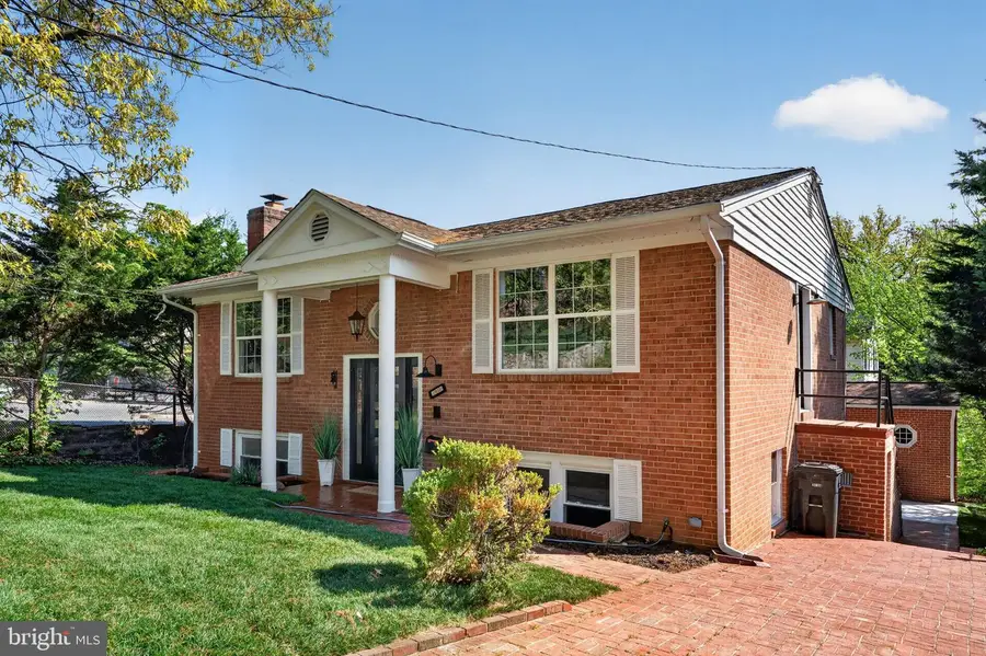 1911 S Kenmore St, Arlington, VA 22204 - #3