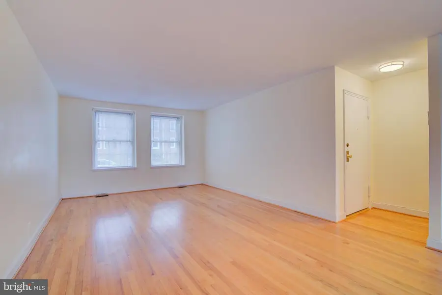 3050 S Buchanan St #a2, Arlington, VA 22206 - #2