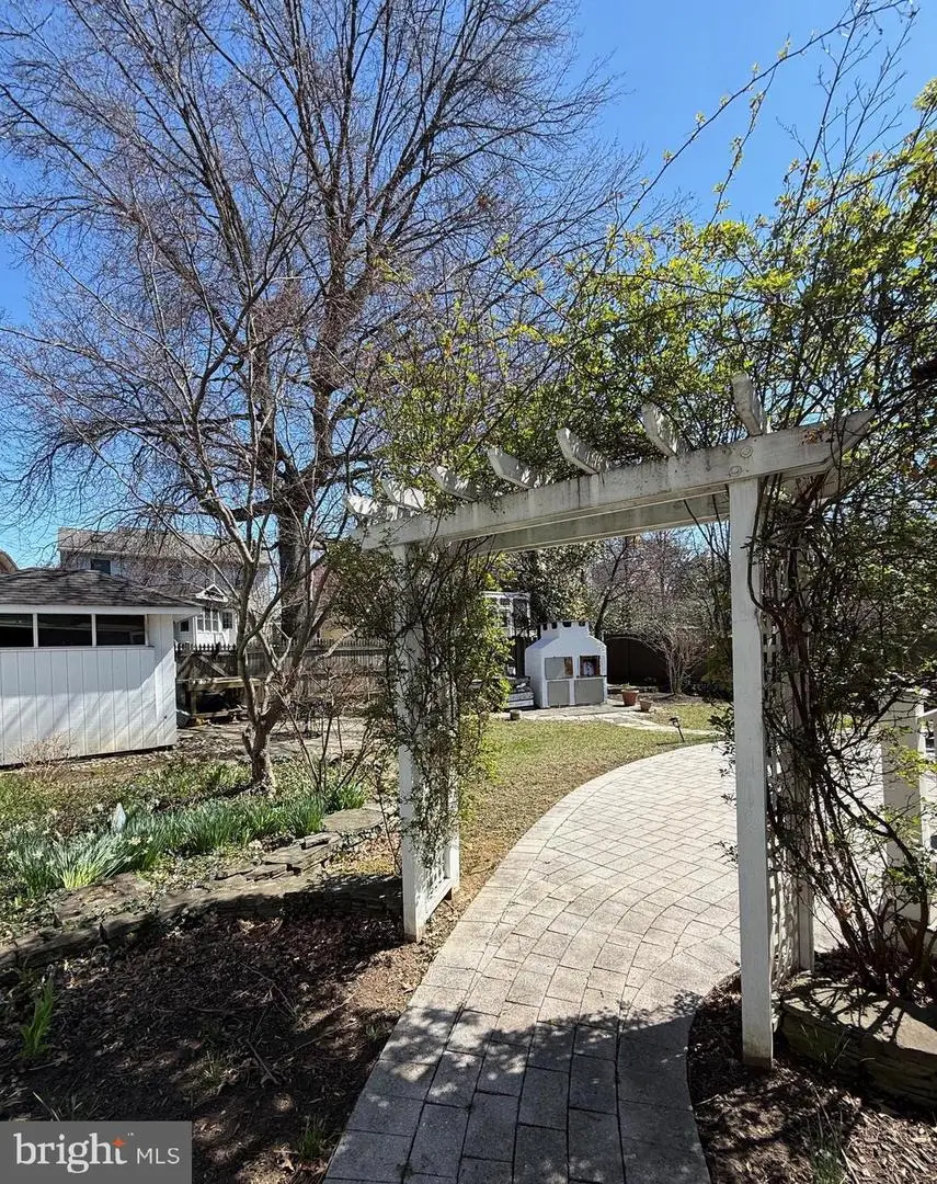 1243 N Stuart St, Arlington, VA 22201 - #2