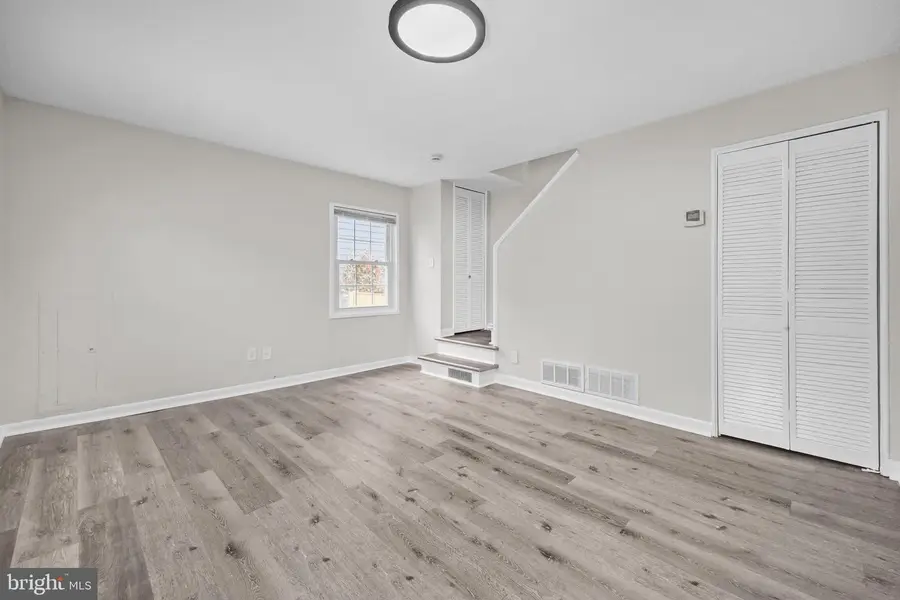 1055 S Edison St, Arlington, VA 22204 - #3