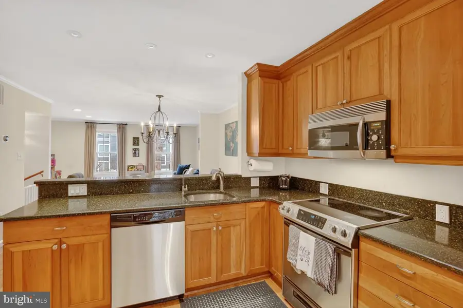 1003-b N Daniel St, Arlington, VA 22201 - #3