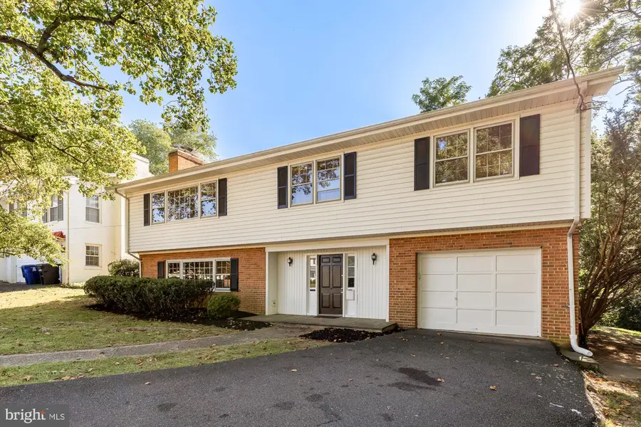 3812 N Ridgeview Rd, Arlington, VA 22207 - #2