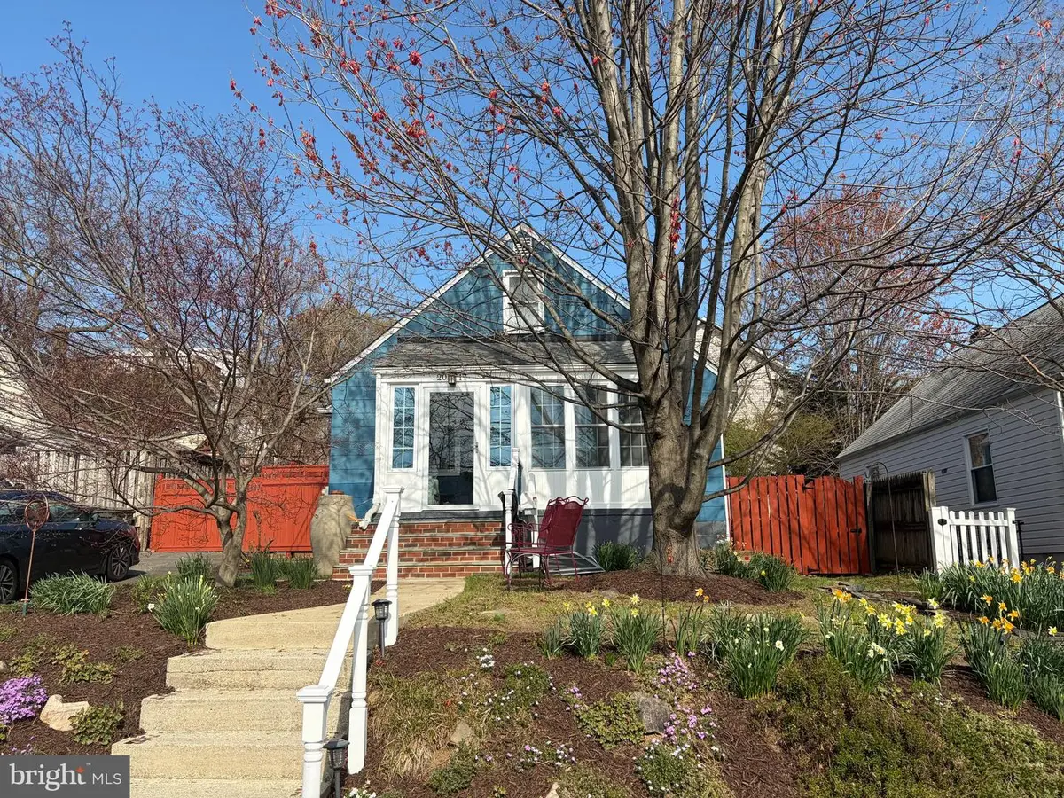 2017 S Randolph St S, Arlington, VA 22204 - #1