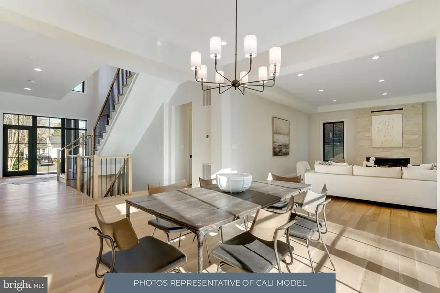 3815 N Abingdon St, Arlington, VA 22207 - #3