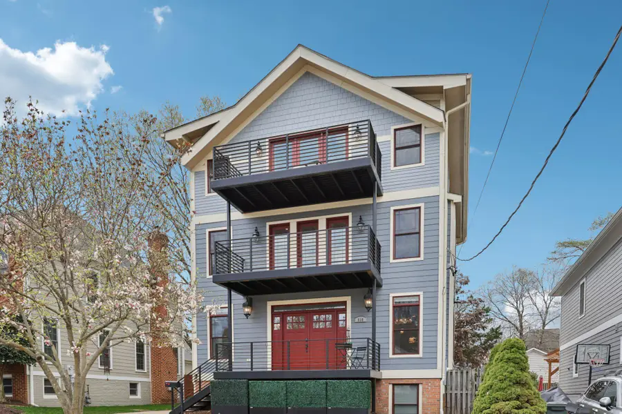 816 Veitch St, Arlington, VA 22204 - #2