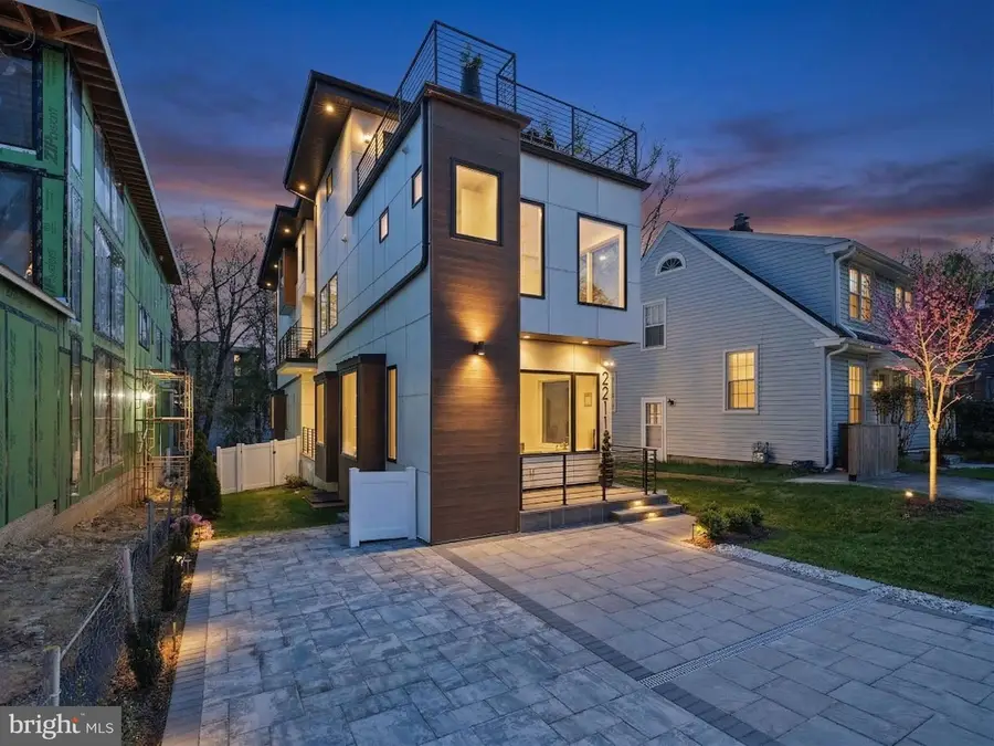 2211 Military Rd, Arlington, VA 22207 - #3