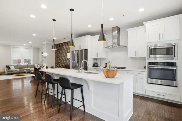 3420 11th St S, ARLINGTON, VA 22204