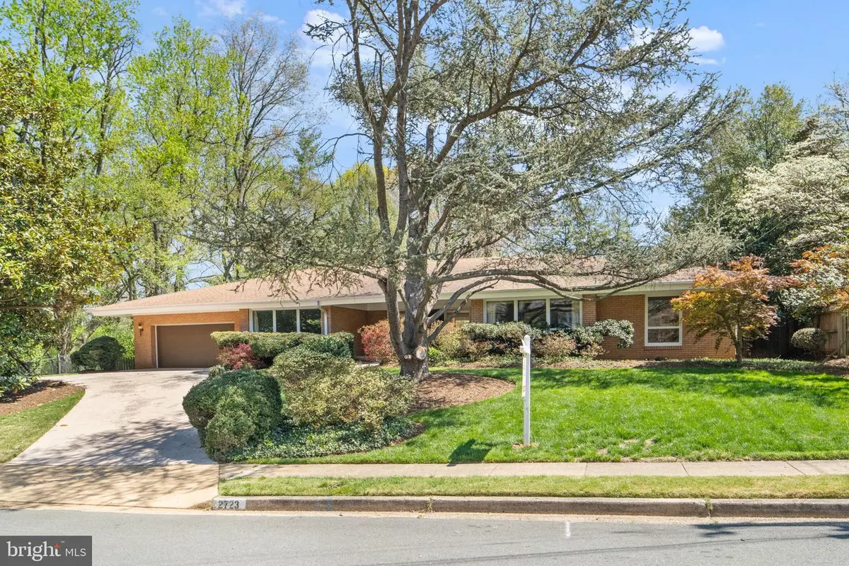 2723 N Oakland St, Arlington, VA 22207 - #1