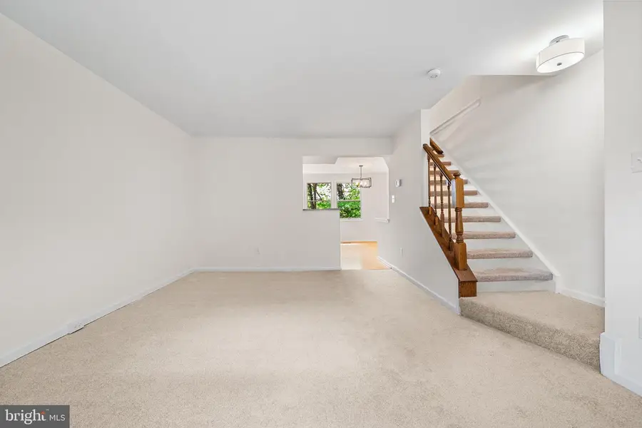 5048 9th St S, Arlington, VA 22204 - #3