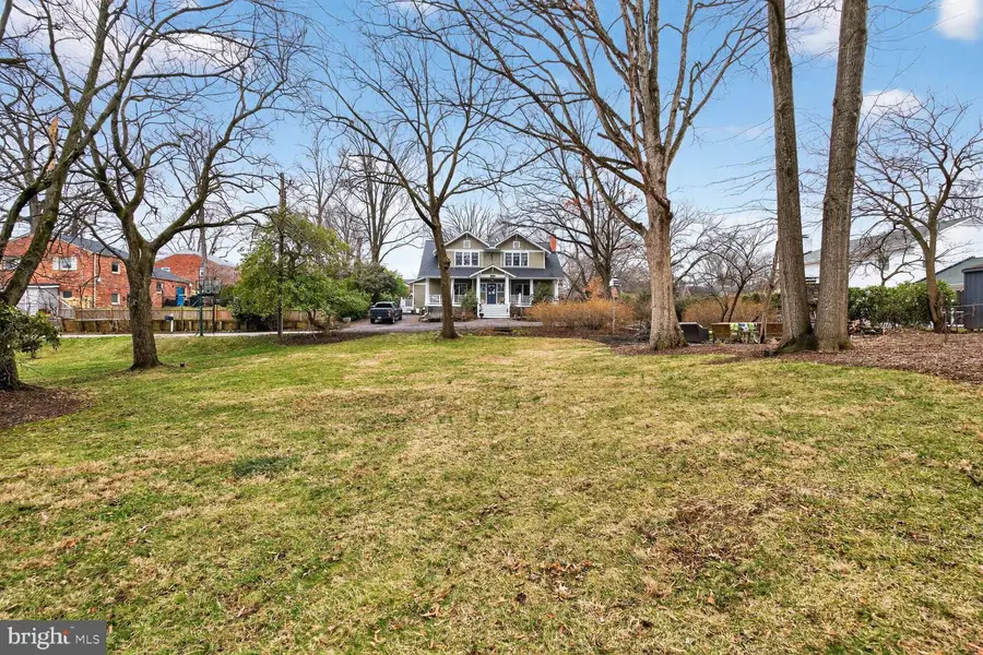 5723 27th St N, Arlington, VA 22207 - #2