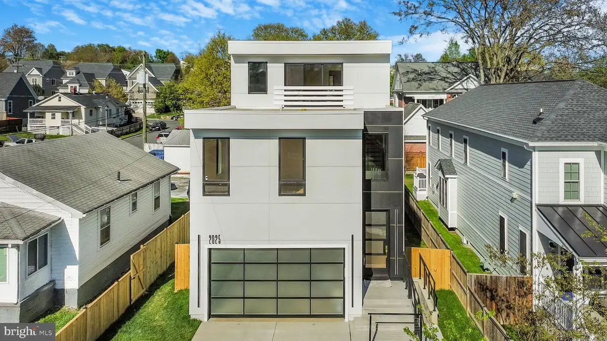 2025 N Emerson St, Arlington, VA 22207 - #1