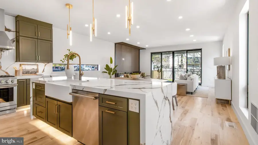 2025 N Emerson St, Arlington, VA 22207 - #2