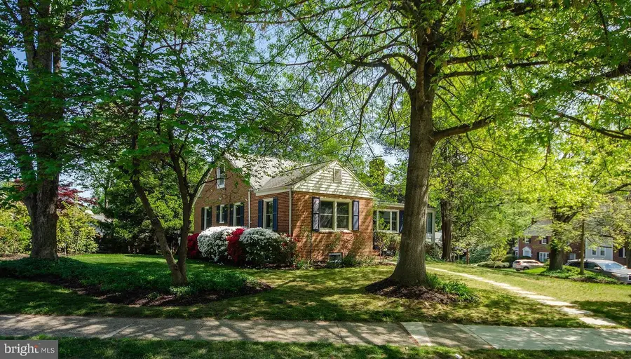 944 N Potomac St, Arlington, VA 22205 - #2