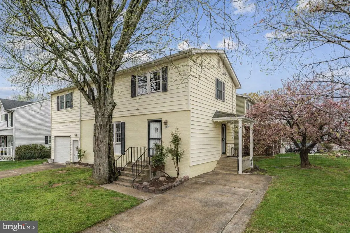 200 S Adams St, Arlington, VA 22204 - #1