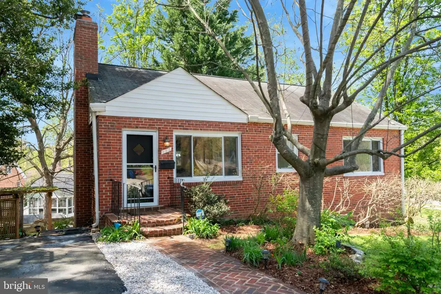 912 N Jacksonville St, Arlington, VA 22205 - #2