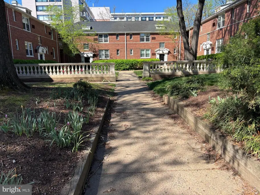 106 N George Mason Dr N #4, Arlington, VA 22203 - #2