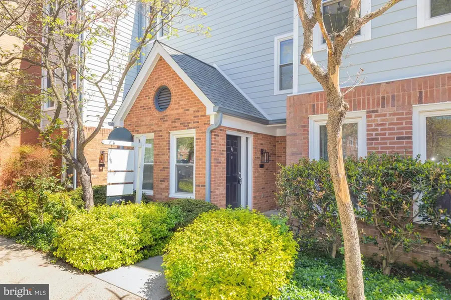 2103 N Rolfe St #b, Arlington, VA 22209 - #3