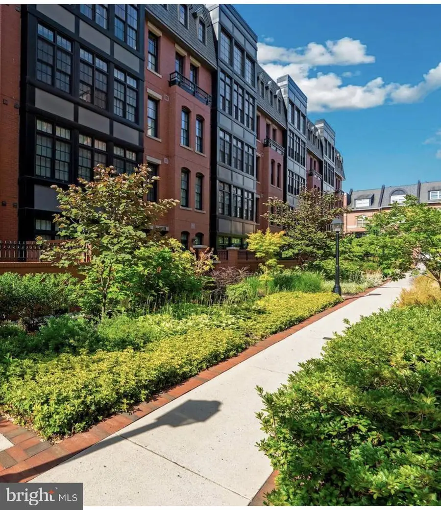 1610 N Queen St #241, Arlington, VA 22209 - #2