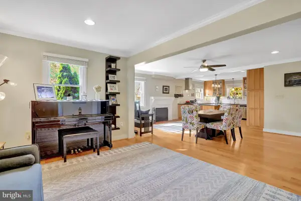 2000 N George Mason Dr, ARLINGTON, VA 22205